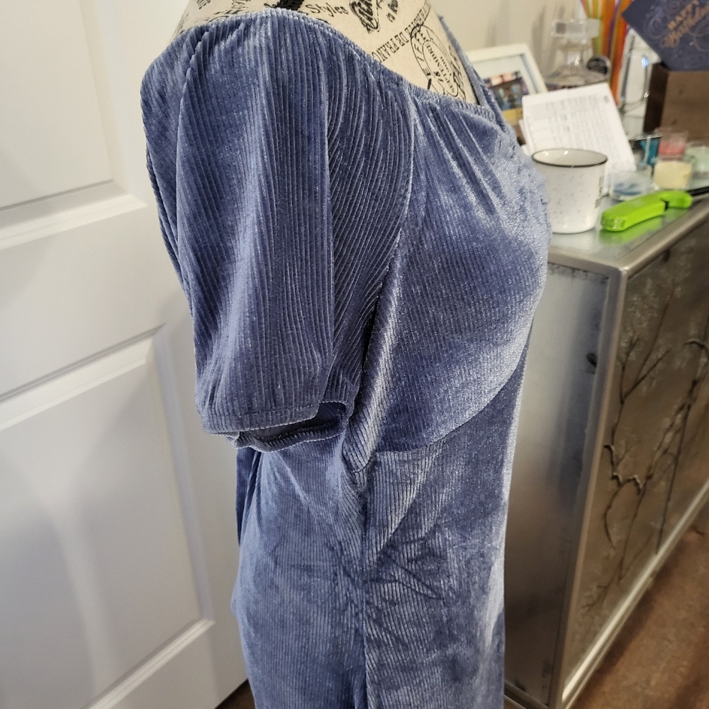 Dress - Picture 5 of 6